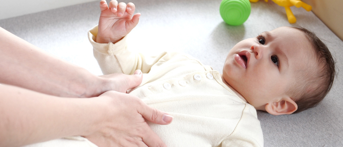 Comment soulager un bébé souffrant de coliques