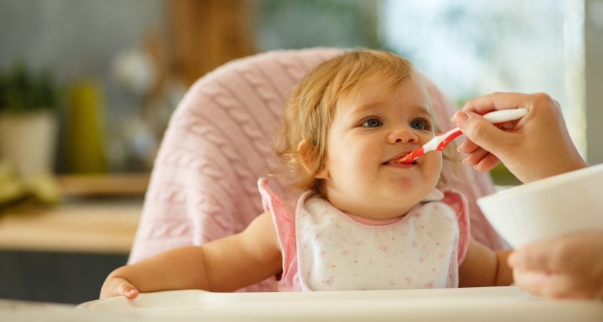 Accessoires bébé pour le repas et bien manger